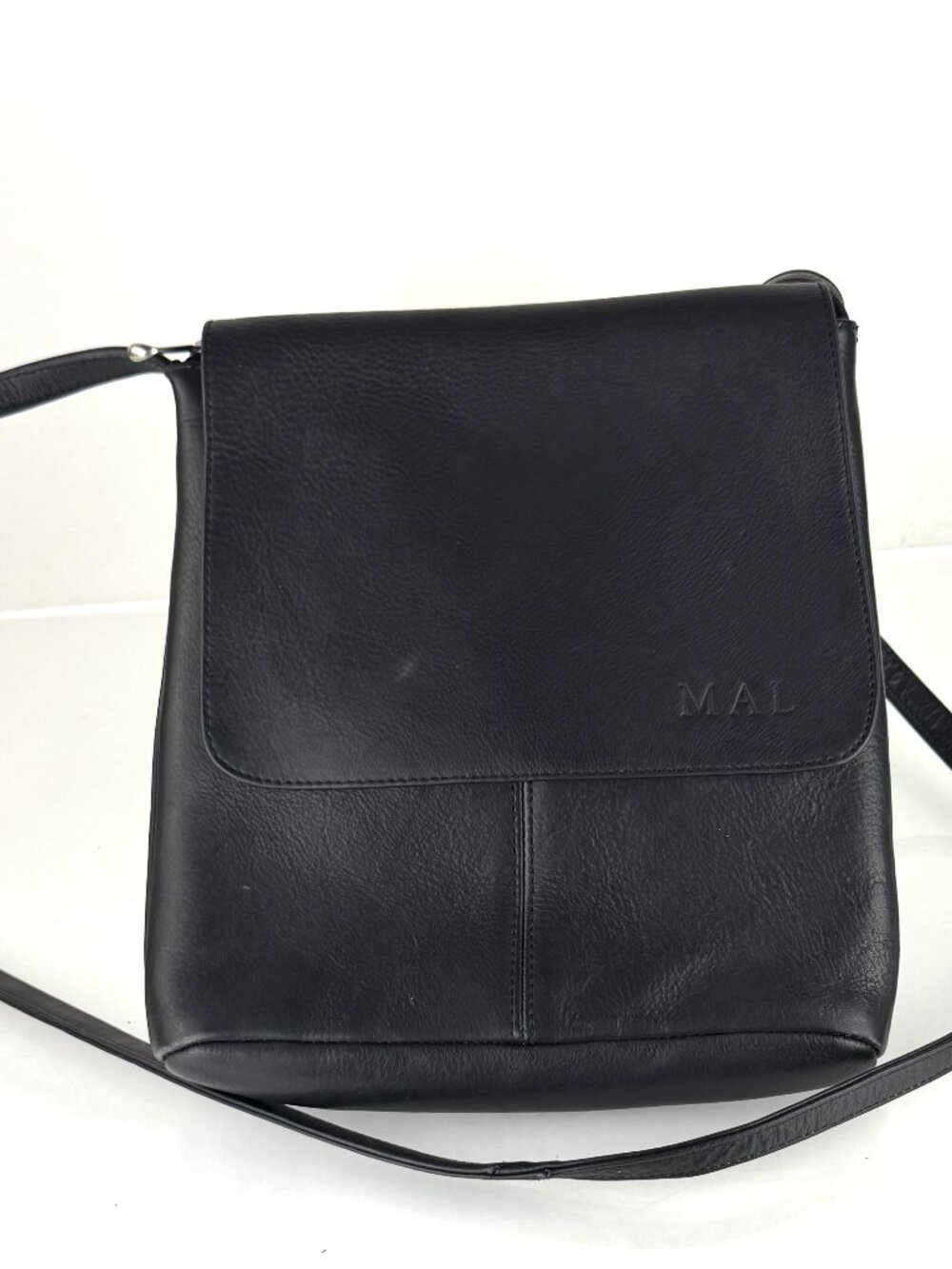 ROYCE New York Black Pebbled Leather Crossbody Messenger Flap Bag 10" x 9.5"